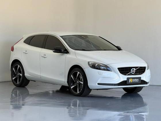 VOLVO V40 2.0 T4 DYNAMIC TURBO GASOLINA 4P AUTOMÁTICO